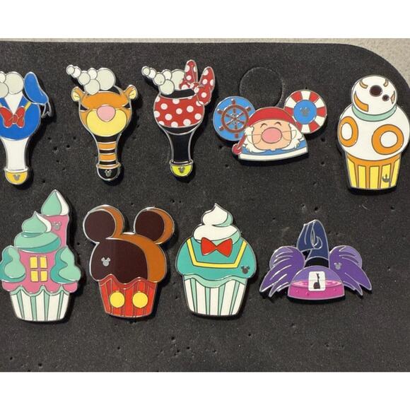 Walt Disney World Hidden Mickey 2025 Wave B Pins lot of 13 - Picture 3 of 4